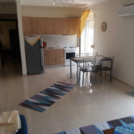 Jordan'S Appartment At Неа Миханиона Екстериор снимка